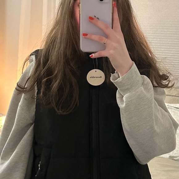 No Boundaries Reversible Vest - Picture 2 of 4